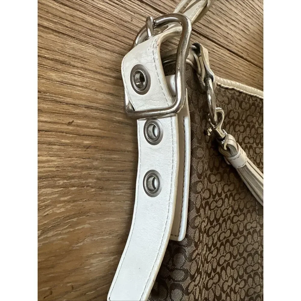 Coach vtg Purse Logo Signature Handbags White Brown Monogram F10416‎
